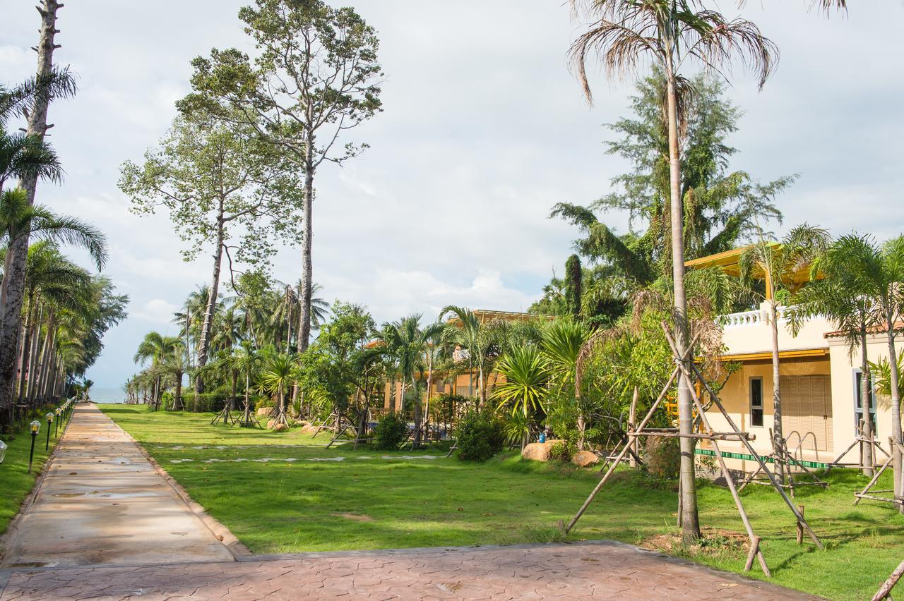 Villa Blanca Hotel&Restaurant Chao Lao Beach Esterno foto